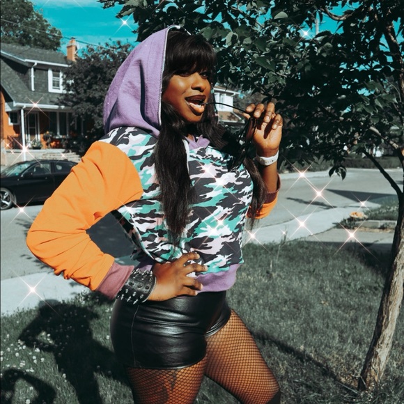 Meet your Posher, Candice - Picture 8 of 12